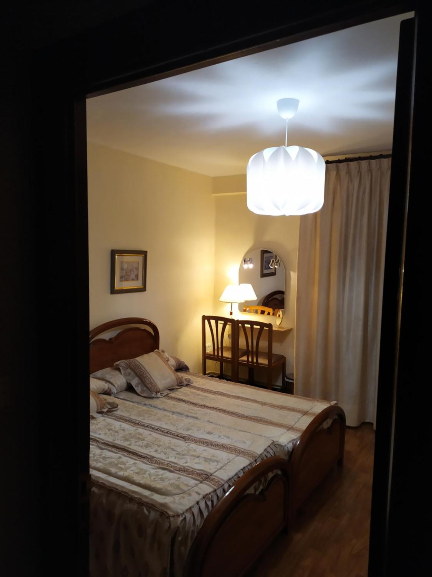 Habitacion Matrimonial Centro Ciudad Oviedo Bagian luar foto